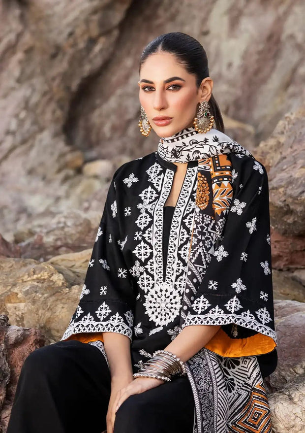 ZAINAB CHOTTANI LUXURY LAWN