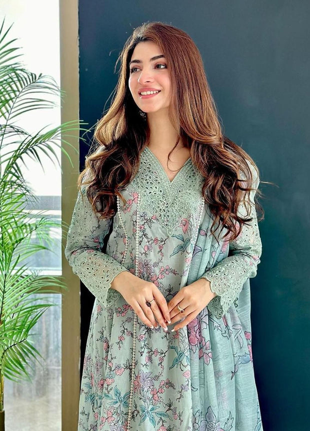 IZNIK LUXURY LAWN